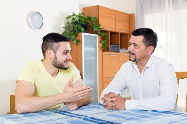 Cách chăm sóc bệnh nhân nhiễm HIV tốt hơn
